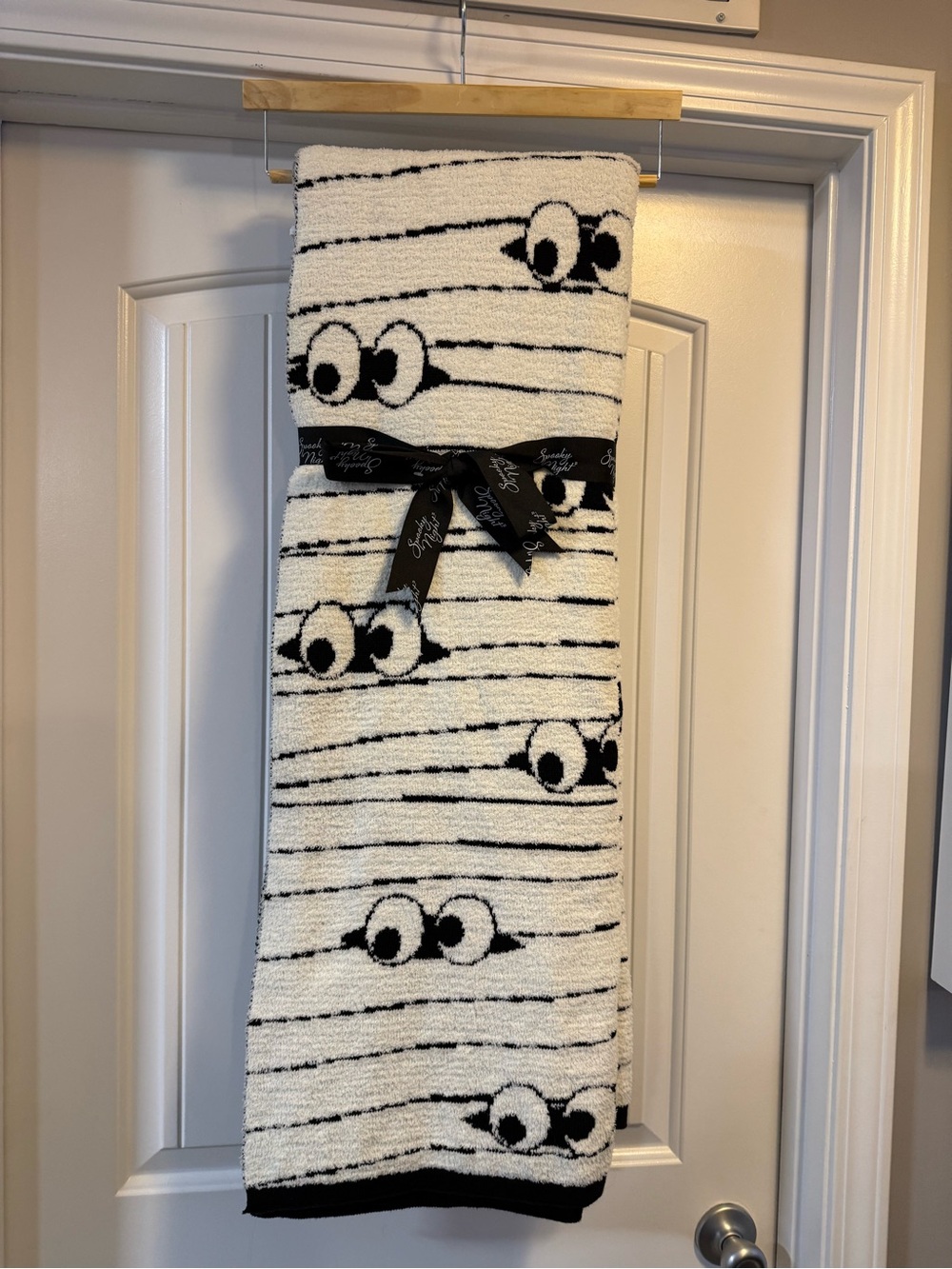 Spooky Night Mummy Motif Holiday Throw Blanket